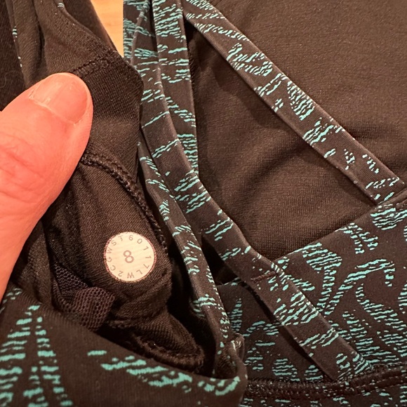 RARE SET! Lululemon Fast & Free Crop (19") & Energy Bra - Picture 11 of 11